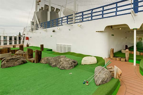 Minigolf.jpg